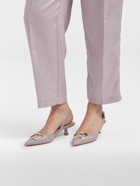 Slingback pump