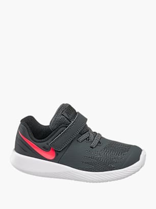 Nike Tenisky Čierna