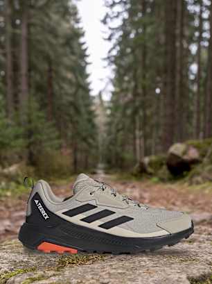 adidas Baskets de course beige