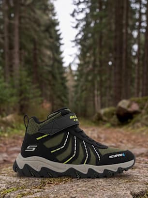 Skechers Škornji z vezalkami Črna