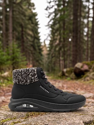 Skechers Боти с връзки Черен