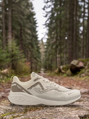 Joma Baskets de course beige