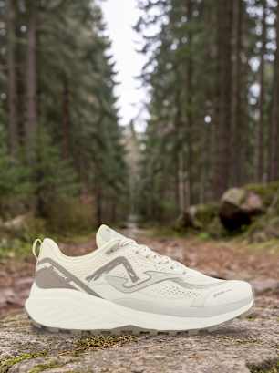 Joma Laufschuh Beige