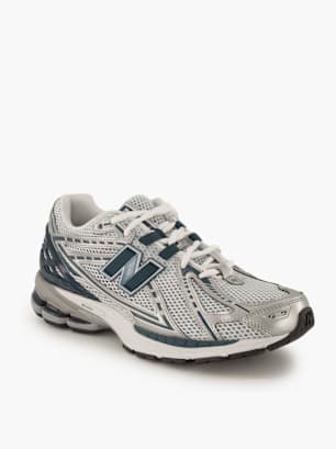 New Balance Sneaker Silber