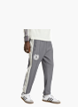 adidas MERCEDES-AMG PETRONAS FORMULA 1 TEAM SILVER ARROWS ICON TRAININGSHOSE HERREN Grau 157269 2